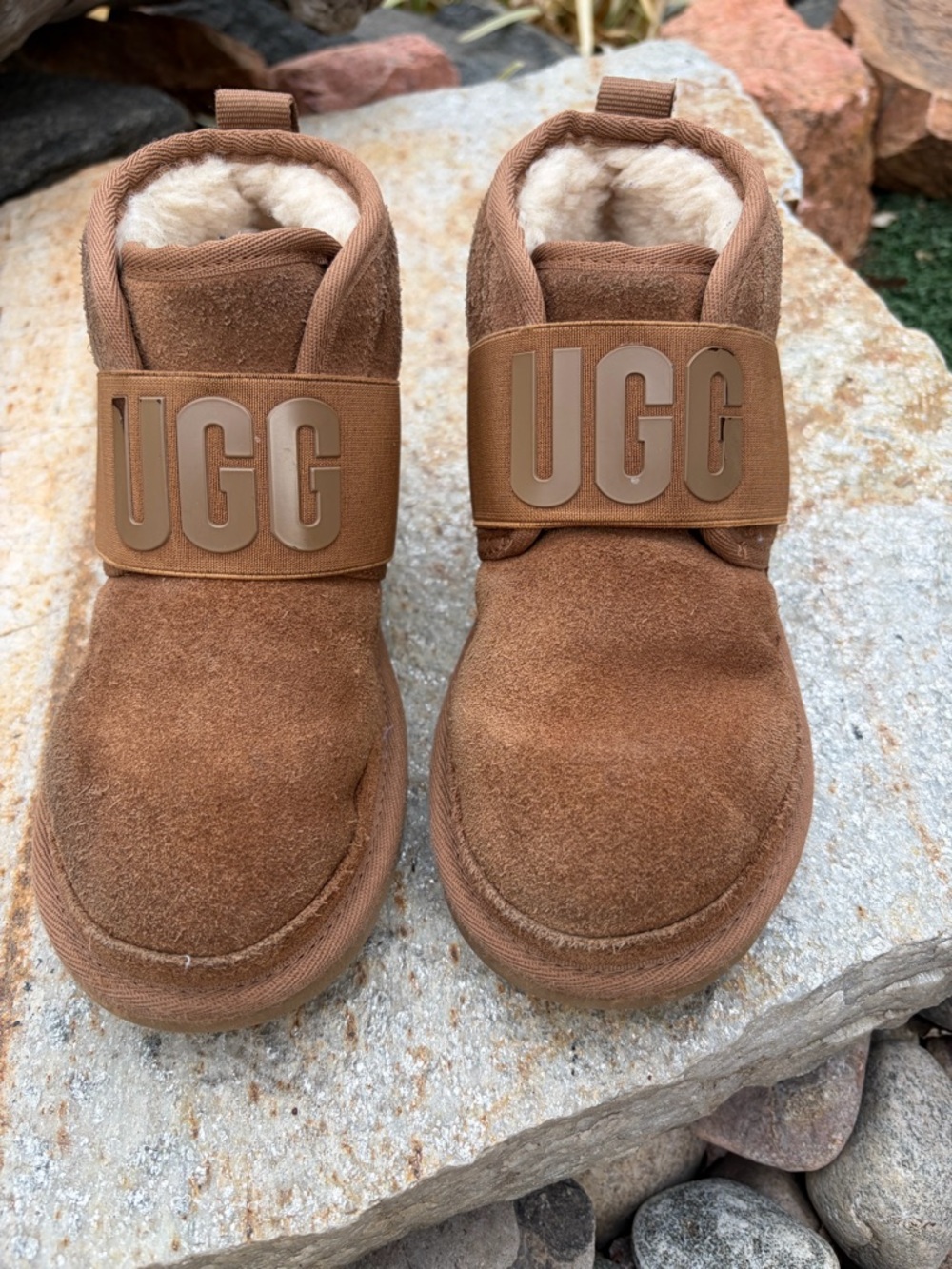 UGG Neumel Strap Boots Kids Size 13 Chestnut Shearling Lined